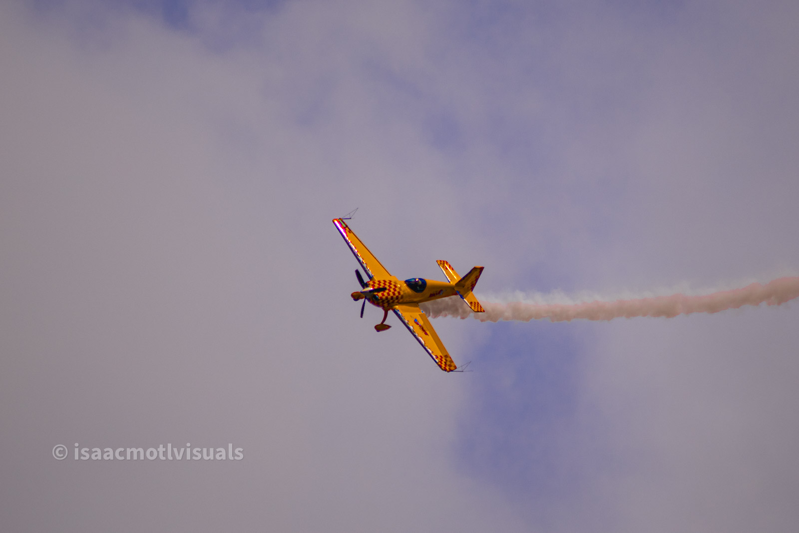 Aviation photograph by Isaac Motl