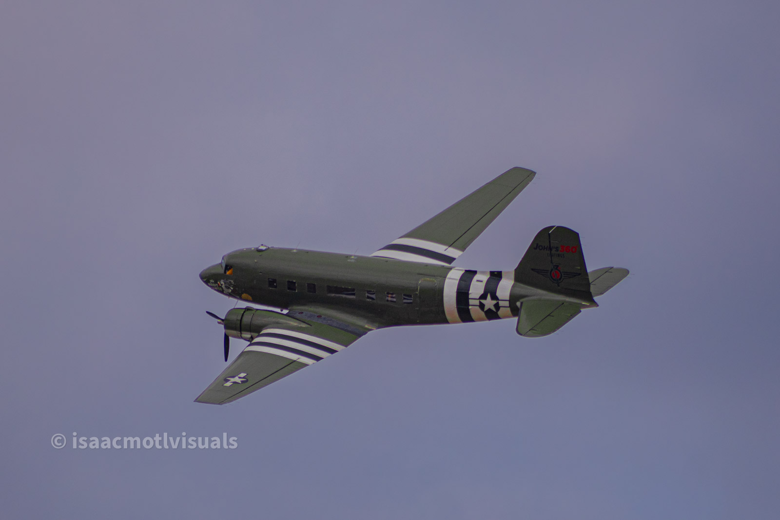 Aviation photograph by Isaac Motl