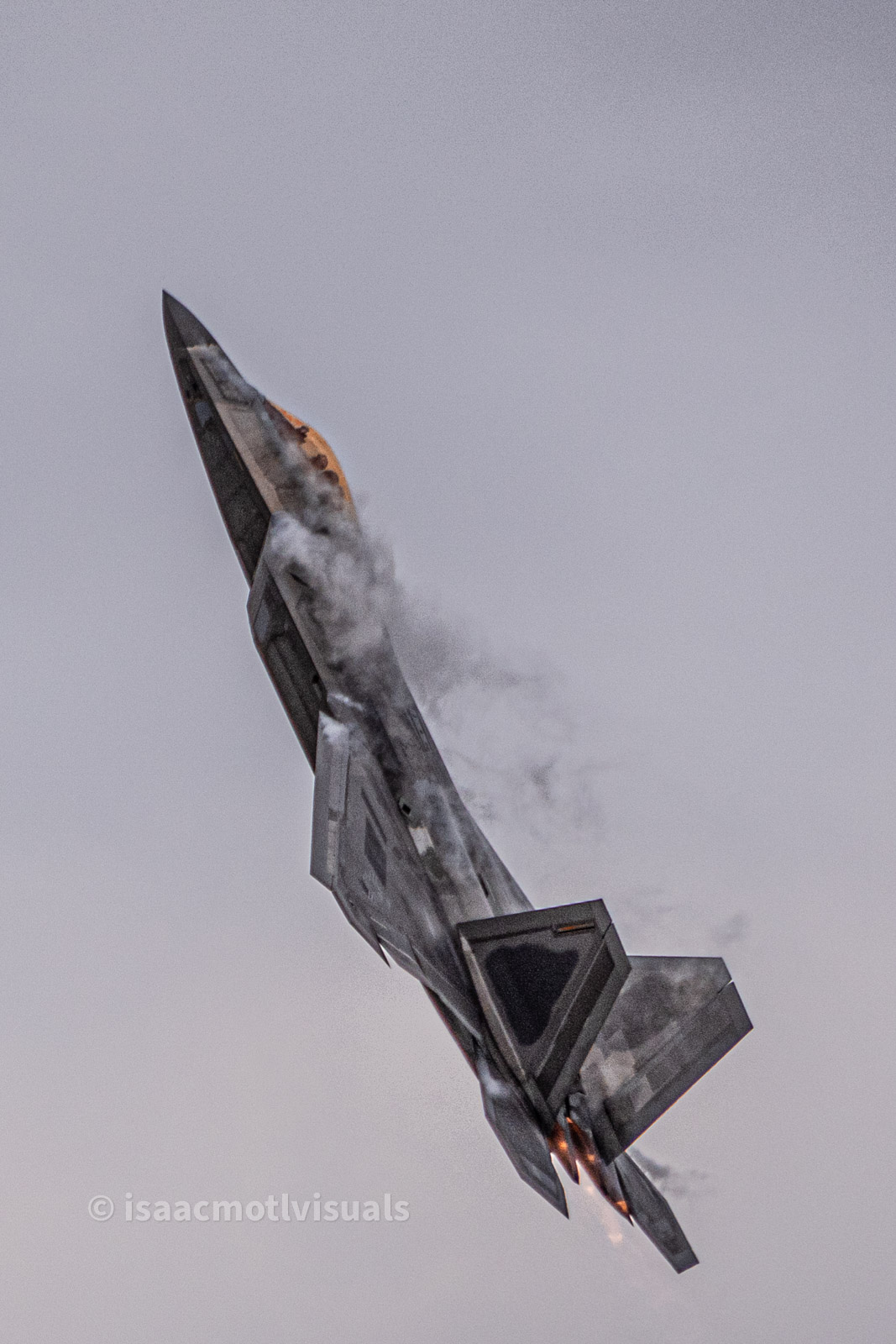Aviation photograph by Isaac Motl