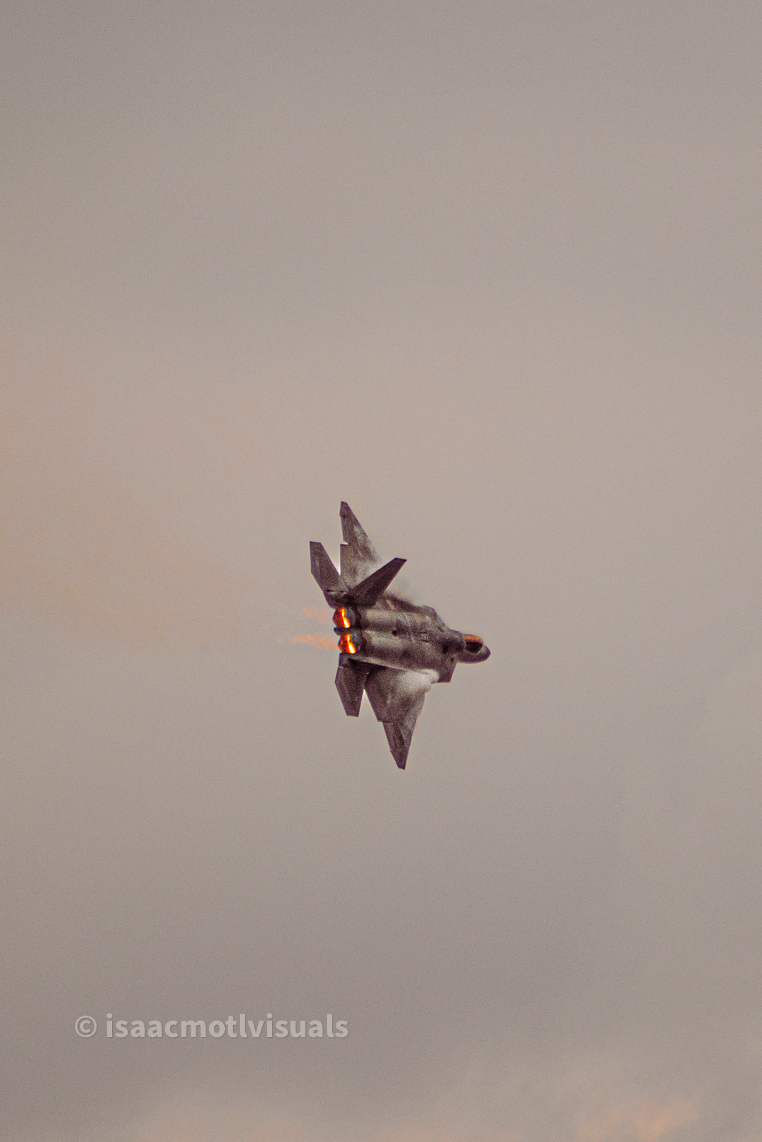 Aviation photograph by Isaac Motl