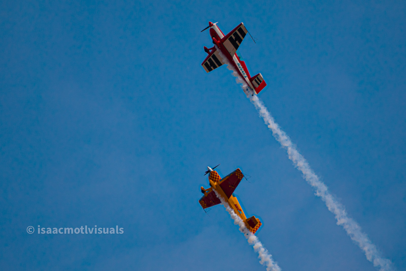 Aviation photograph by Isaac Motl