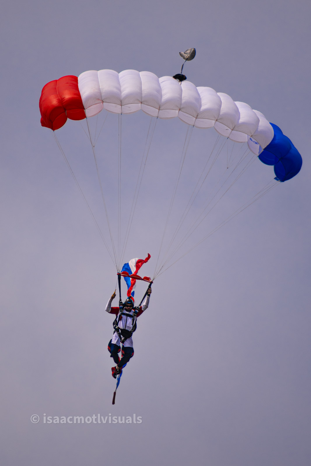 Aviation photograph by Isaac Motl