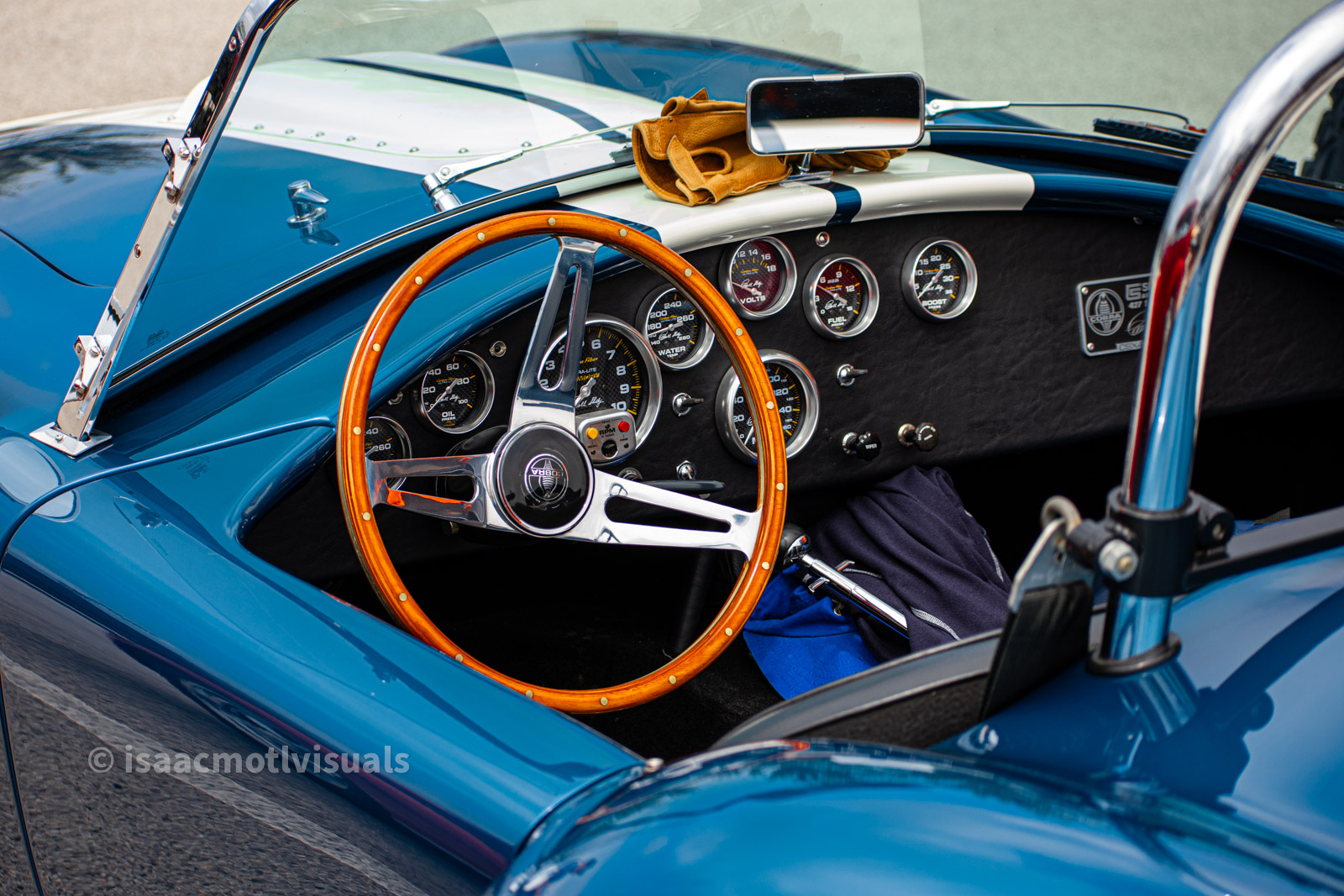 Car photograph by Isaac Motl