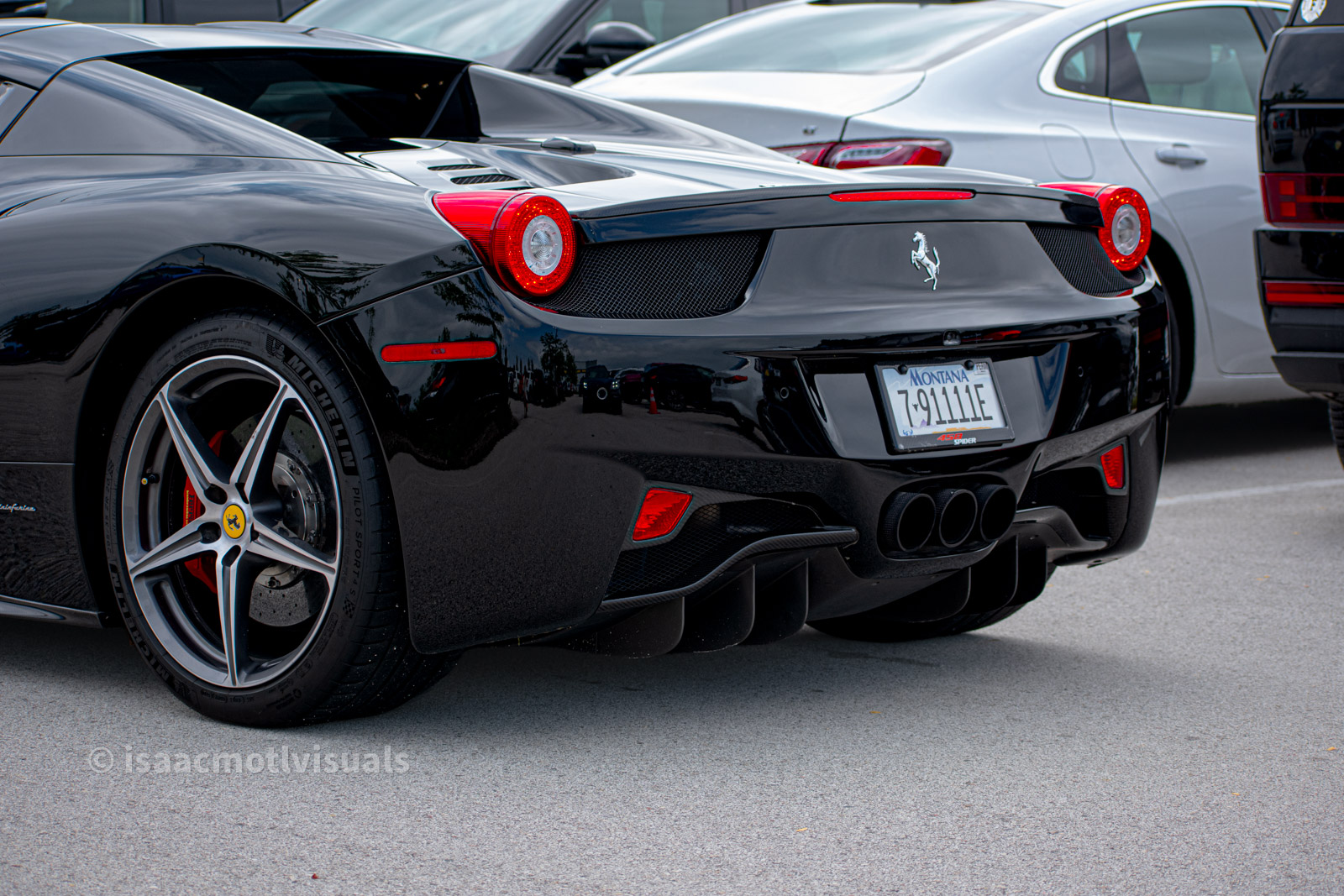 Car photograph by Isaac Motl