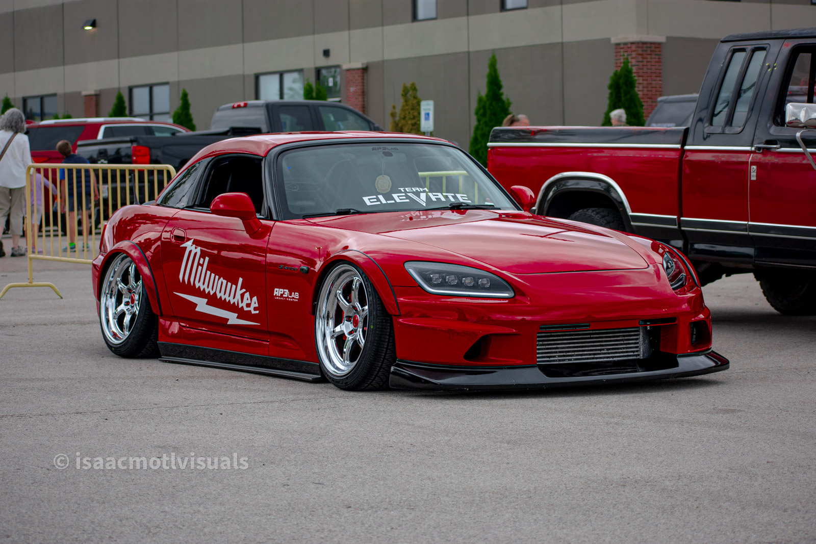 Car photograph by Isaac Motl